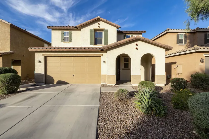 Spacious Updated Gem in Perfect Quiet Neighborhood Location off the 303 & HV - Image 1