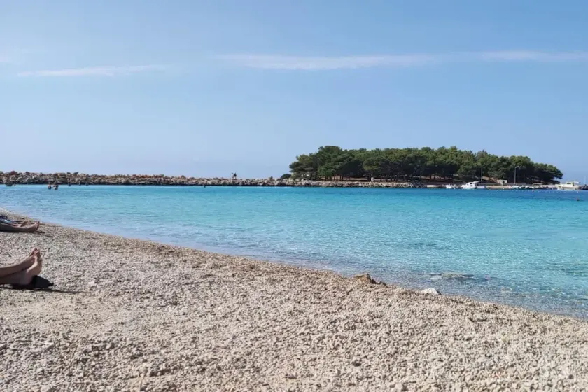 Stunning 2-bed House in Jezera With Sea Views - Image 1