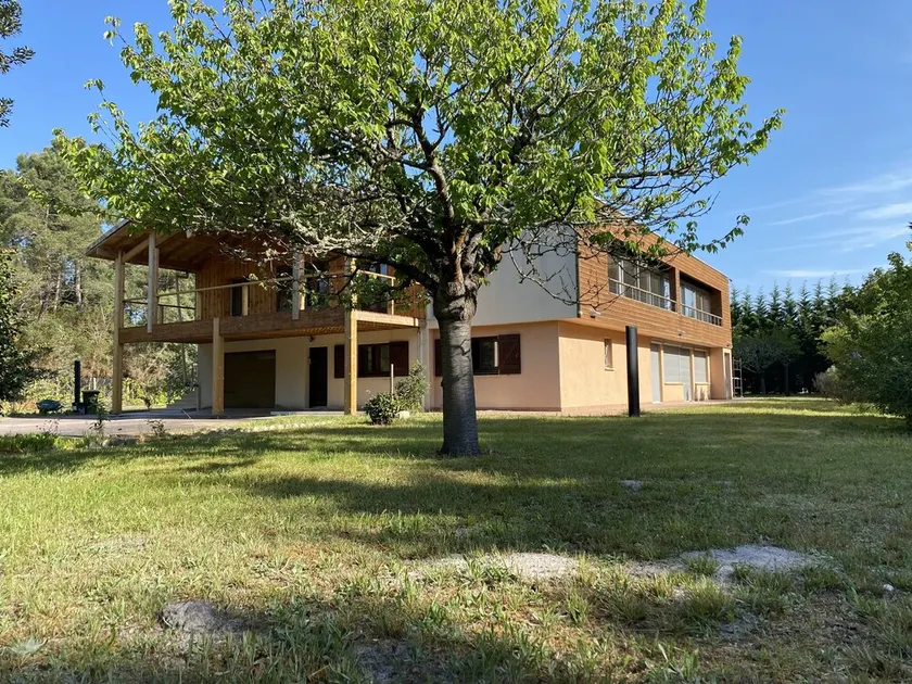 Villa 400m², 8 bedrooms, heated swimming pool - Image 1