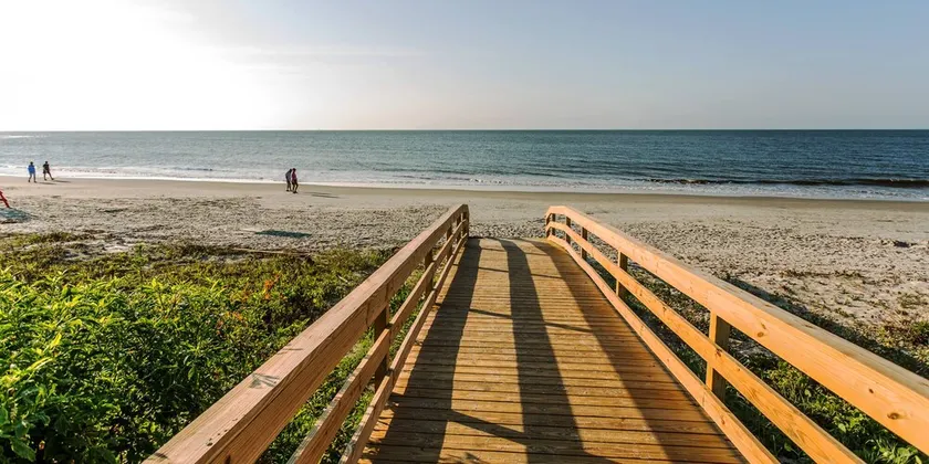 Vista Soleil Stadthaus: St. Simon's Beach Getaway - Image 1