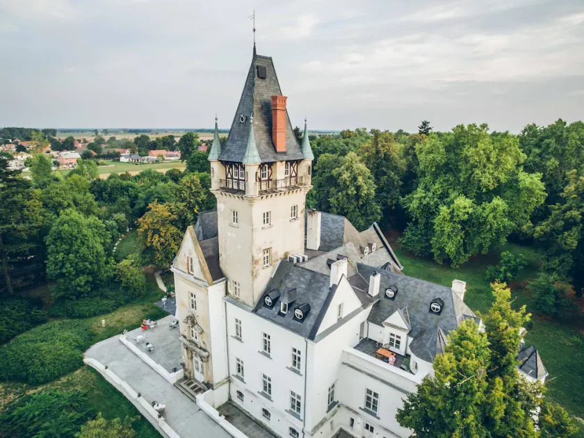 Hébergement de groupe privé dans un château de la campagne polonaise - Image 1