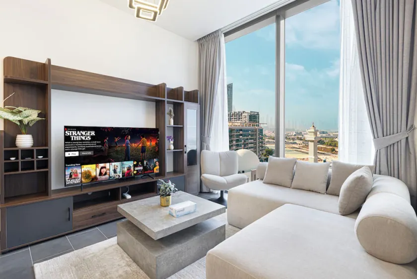 Luxurious Crest Tower Suites By Hostiva- Burj View - Image 1