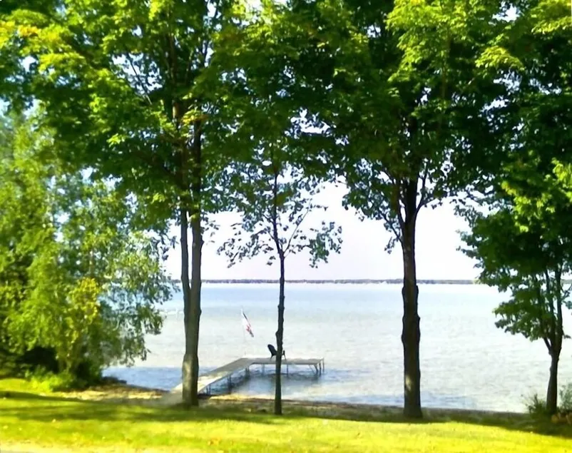 Familie Fun Lakefront Home - Image 1