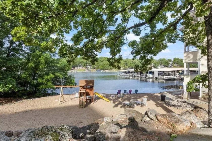 Ledges Condo - 3Bed 3Bath - Boat Dock - Seasonal Pool - Image 1