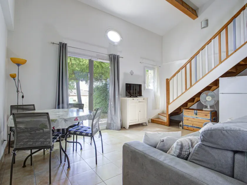 Family Villa Near Lac de Jouarres - Image 1