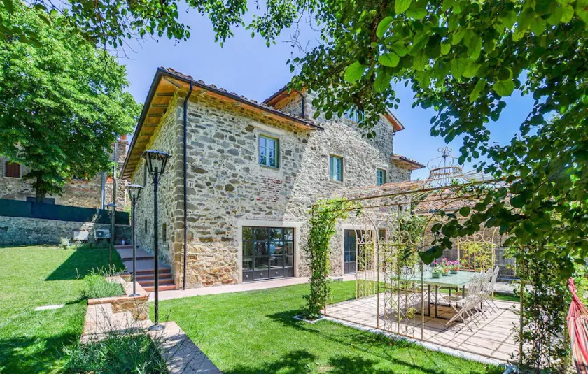 Tuscan Villa with Private Park and Hydromassage Mini-pool - Image 1