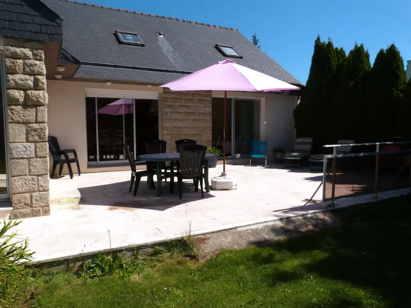 House with garden  3 stars - Image 1