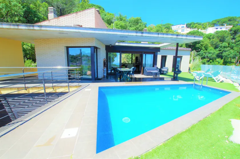 Vacances & Villas Lloret- VILLA NICOLE med privat pool - Image 1