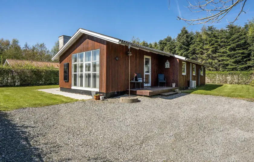 3 Bedroom Stunning Home In Juelsminde - Image 1