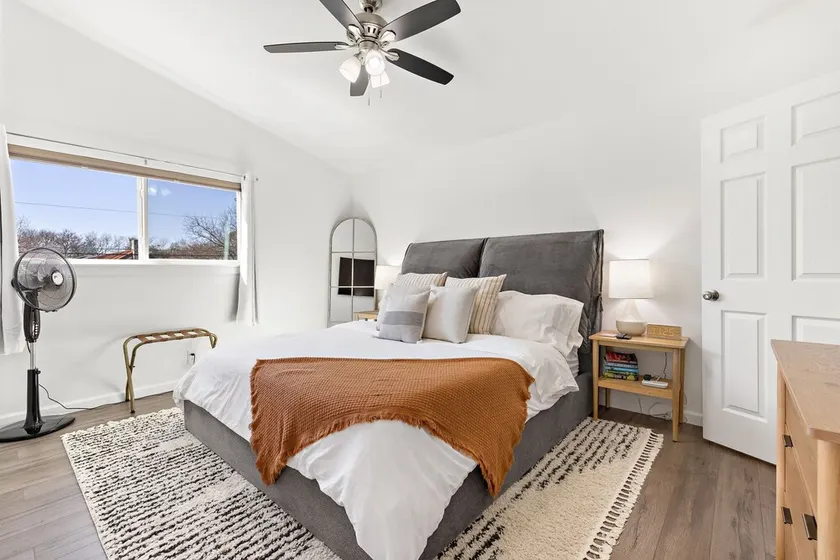 Modern Comfort in Central Austin!! Very close to UT - Image 1