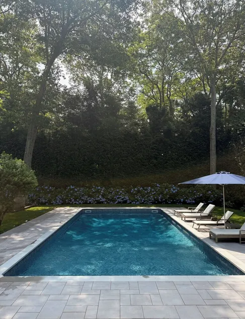 Charming Beach House! Walk to a quaint farmstand and Wainscott beaches - Image 1