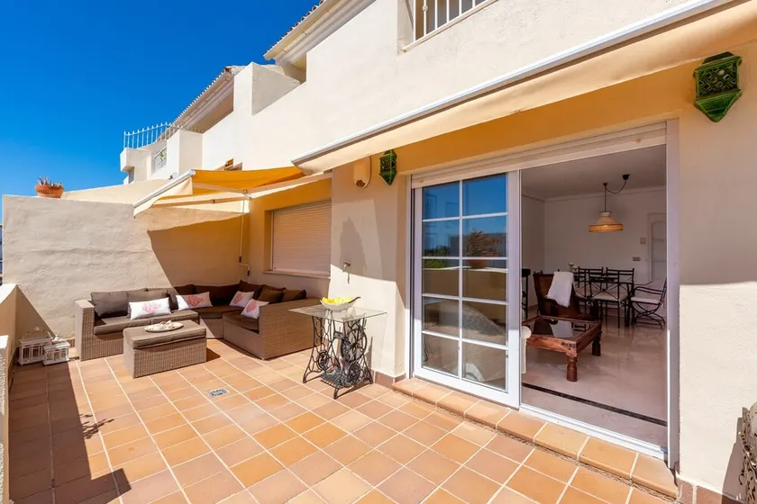 Spectaculaire penthouse Puerto Romano avec vue sur la mer, piscine partagée et Wi-Fi - Image 1