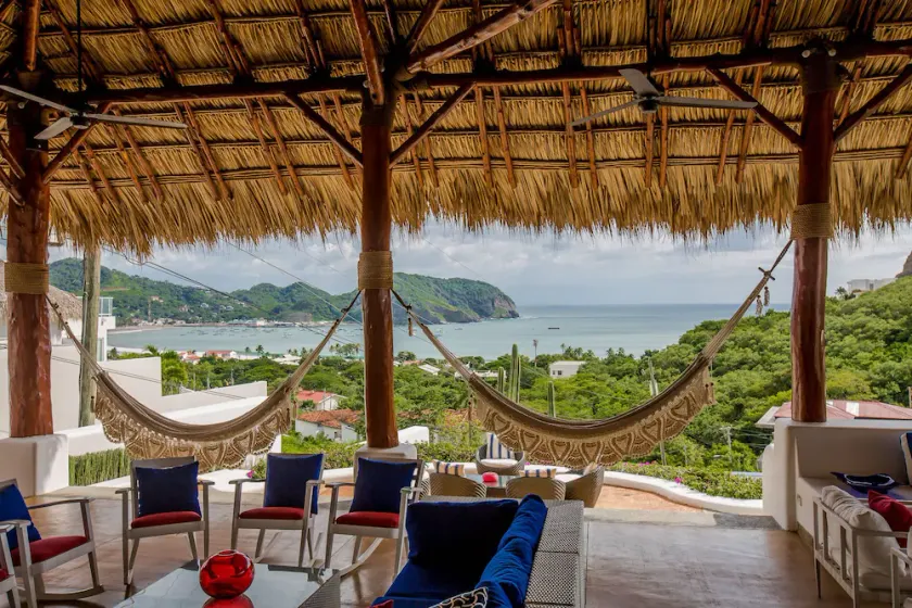 Luxury Villa *25,000  Sq Ft* With Full Staff - Image 1
