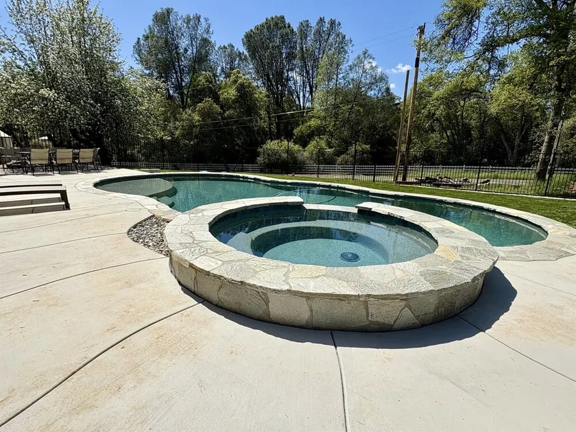 🍇New Listing in Murphys🍷Relax close to DownTown in 4BR house w/Pool & Hot-Tub - Image 1