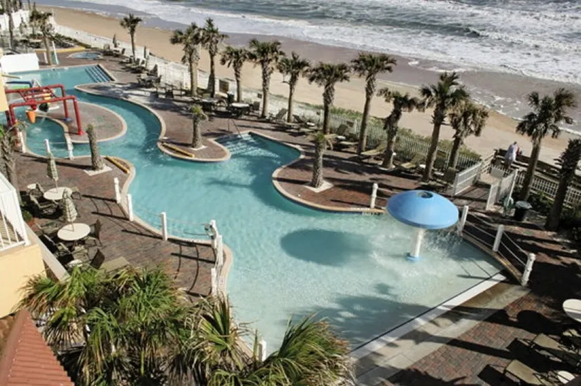 1 BDRM COVE ON ORMOND BEACH- INDOOR OUTDOOR POOLS, HOT TUB, ON THE BEACH, GOLF - Image 1
