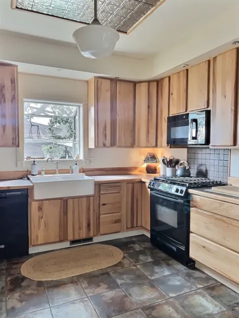 Farmhouse Victorian Perfect Cloudcroft Location! - Image 1