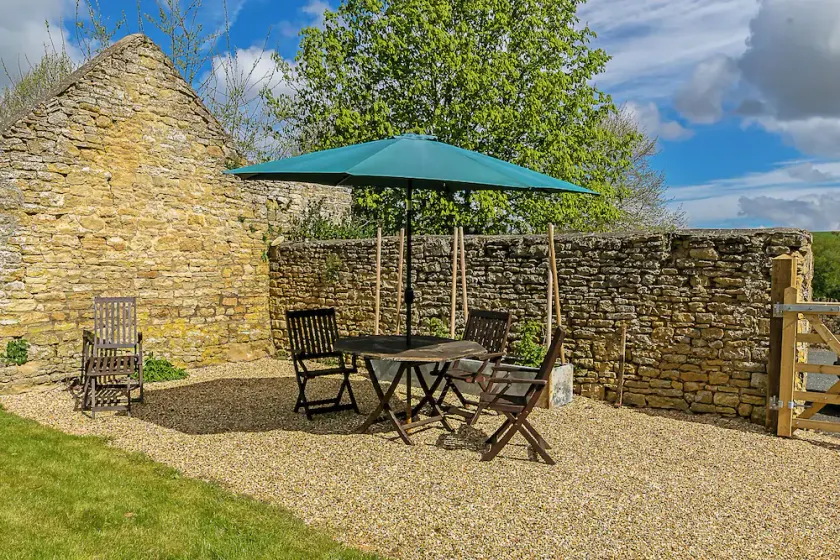 Glyme Flat Peaceful Country Retreat - Image 1