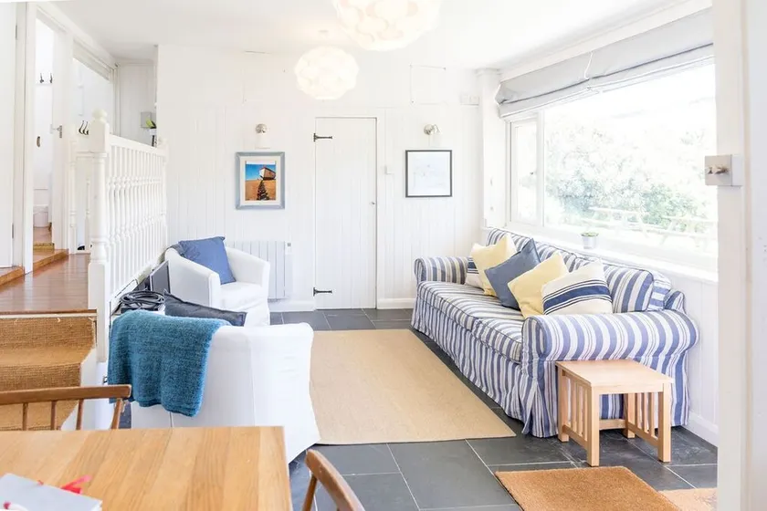350m from beaches, pub and charming village of Hope Cove - Image 1