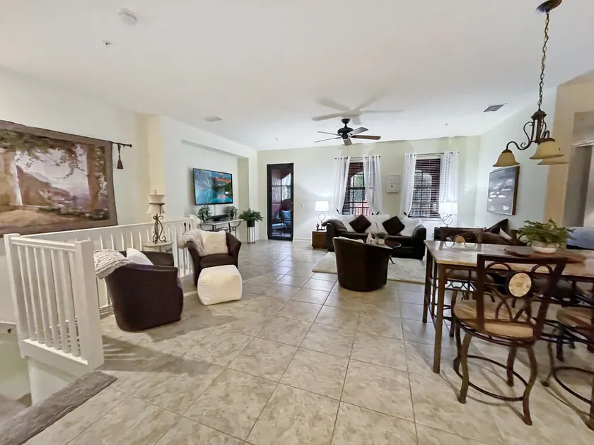 Enjoy This Tropical Getaway with a Full Service Village in Southern Naples! - Image 1