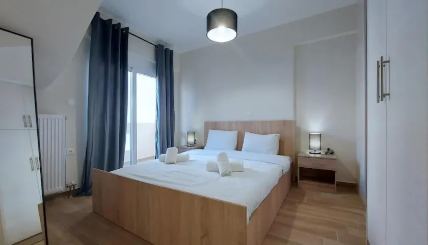 A modern renovated maisonette Nikaia - Image 1