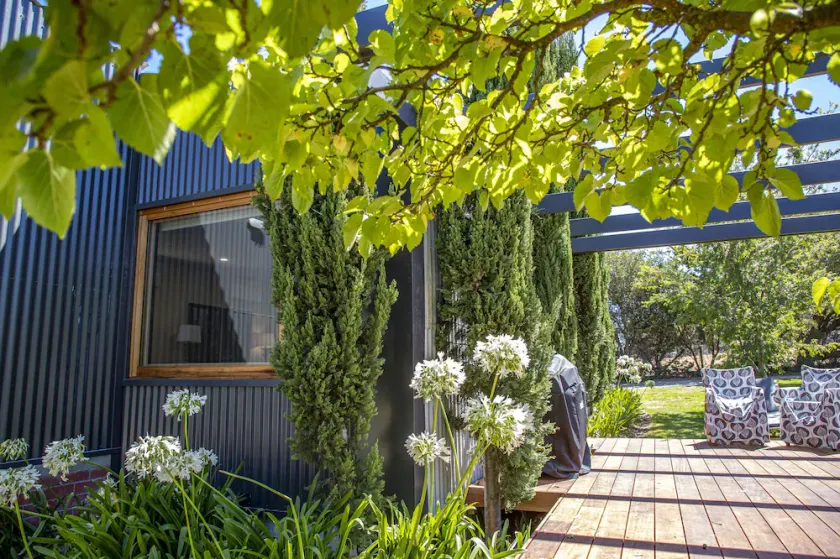 Seaside Retreat - Premium Luxe Accommodation: 3rd night complimentary: winter 26 - Image 1