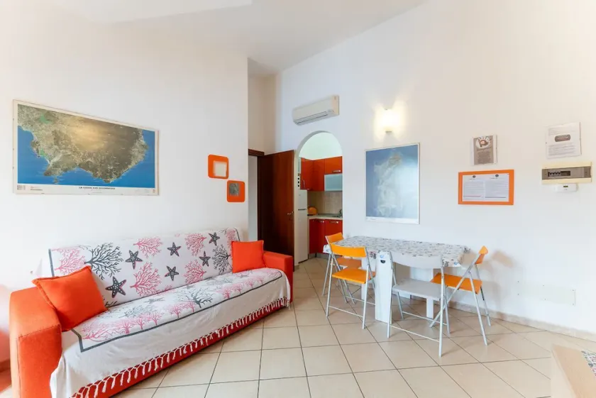 Orange House, 5 minutes from Chia - Image 1