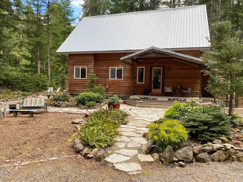 Beautiful House near Mt. Rainier National Park and Crystal Mountain Ski Resort - Image 1