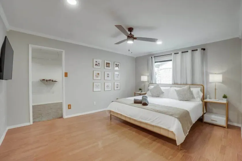 Spectacular 4BR 2,5BA Holiday Home with Pool and Grill - Image 1