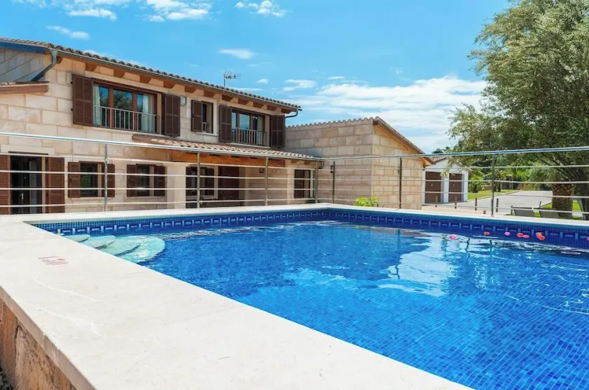 Villa with private pool in a privileged environment. Wifi, A/c & lovely BBQ - Image 1