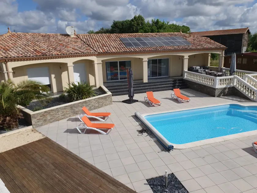 VILLA 12 PERSONEN + BEHEIZTER POOL - Image 1