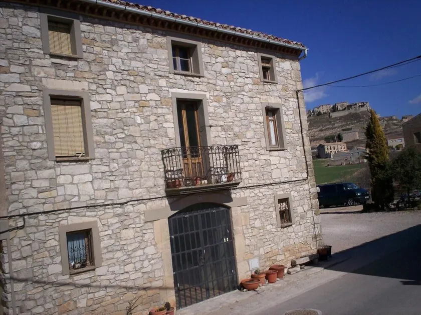 Comfort, great views 110kms from Barcelona on Route of the Cisters - Image 1
