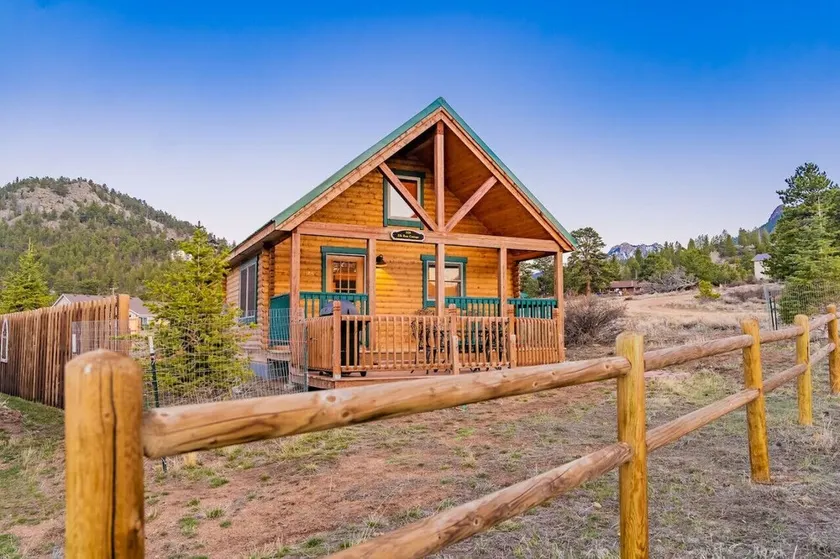 Elk Hotspot w/ Views, Deck & Game Room - Image 1