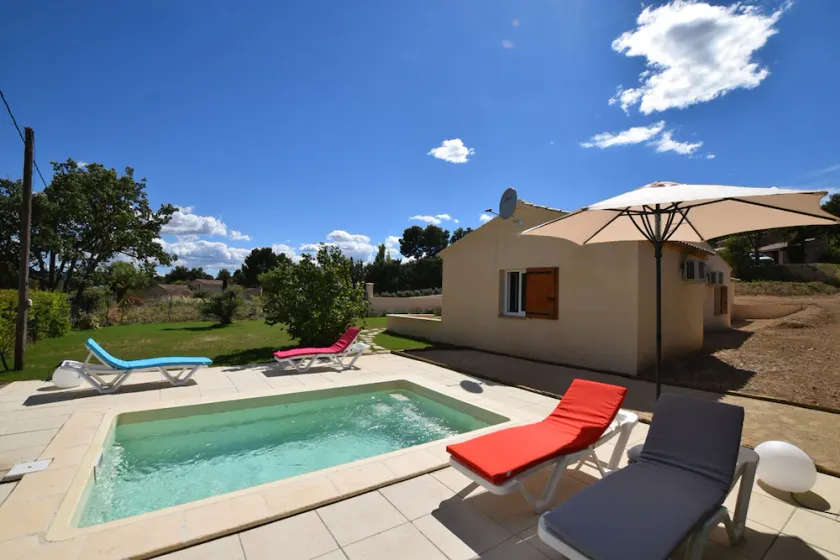 Encantadora villa provenzal, contemporánea, nueva, entre el sur de Luberon y Durance - Image 1