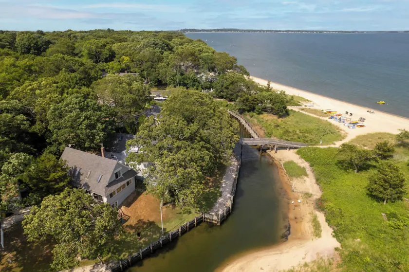 Lagoon Lodge: North Fork,Charming 3Br, Waterfront - Image 1