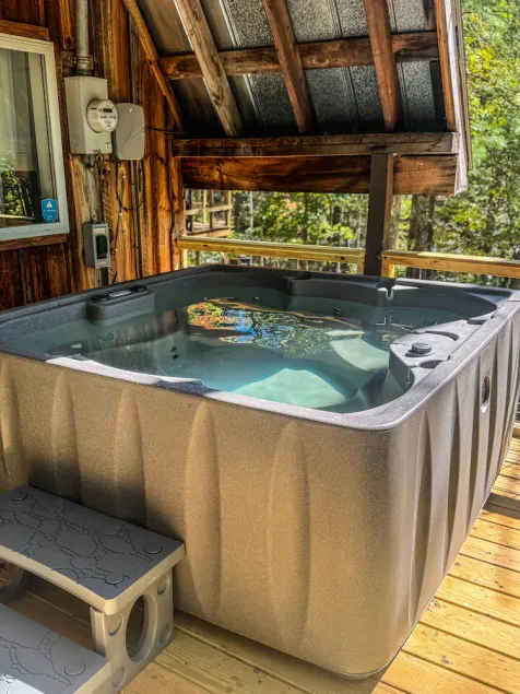 HOT TUB -Secluded Cabin Cave Run Lake and near Red River Gorge - Image 1
