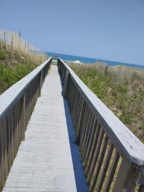 Beautiful Ocean Front Studio with direct beach and access to a deck.  - Image 1