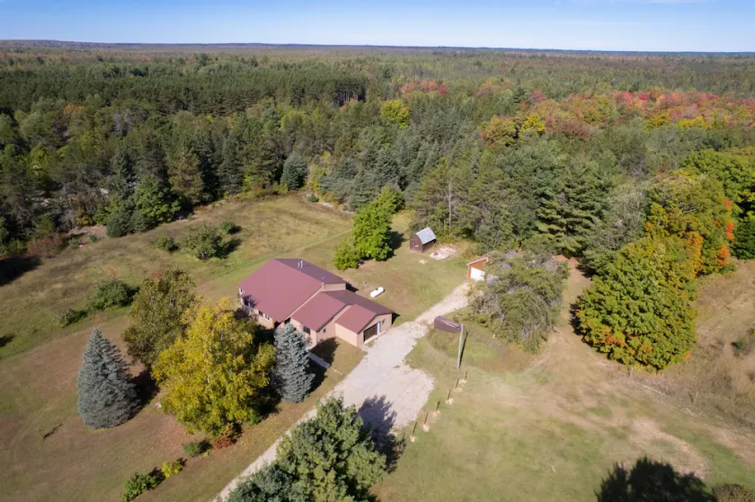 Green's Frosty Acres:  Your Summer Escape Near Tahquamenon Falls - Image 1