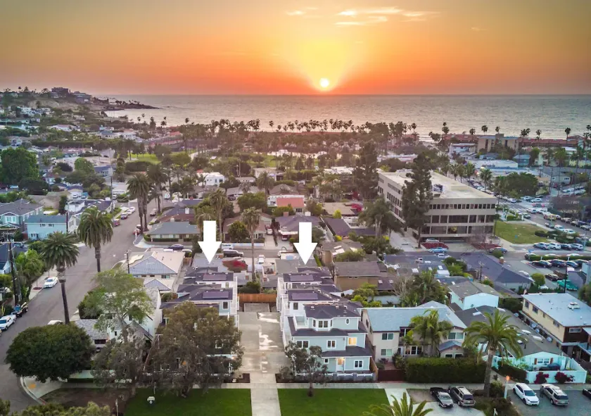 Two 3-story Houses * Walk to Ocean * 6 Parking - Image 1