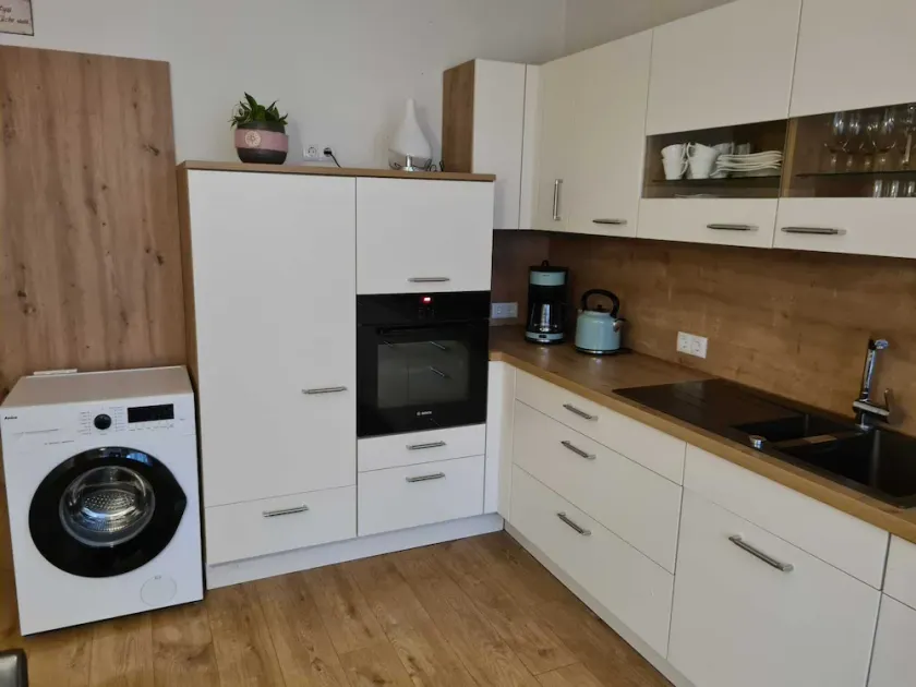 Vacation apartment for families with playroom and terrace, near leisure park - Image 1