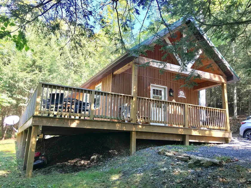 Relaxing Getaway-Enjoy a hot tub in the woods - Image 1
