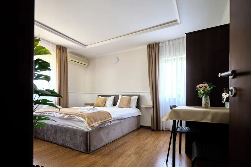 Therme Airport Resort - Image 1