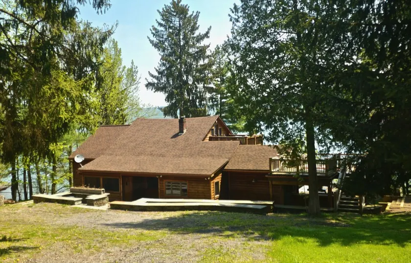 Pointe of View on Otsego Lake. 4 Bedrooms, 4 Bathrooms, 6 miles from Cooperstown - Image 1