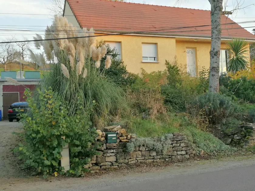 Maison de 2003 Avec Sous-sol Terrain de 990m - Image 1