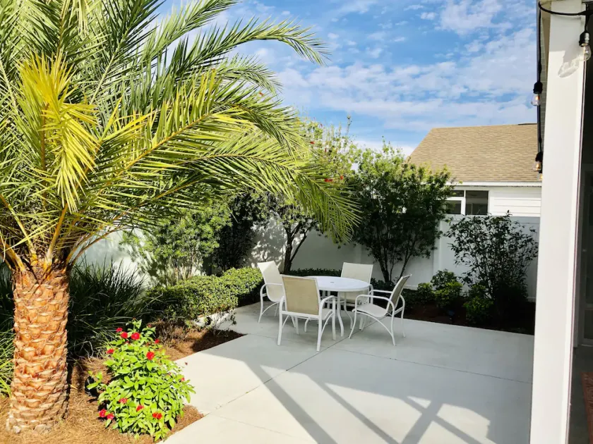 Neue charmante 2/2-Villa in Creekside Landing neben Lake Sumter Landing w / GC - Image 1