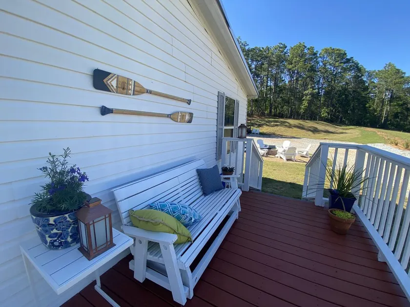 Lake house retreat - Image 1