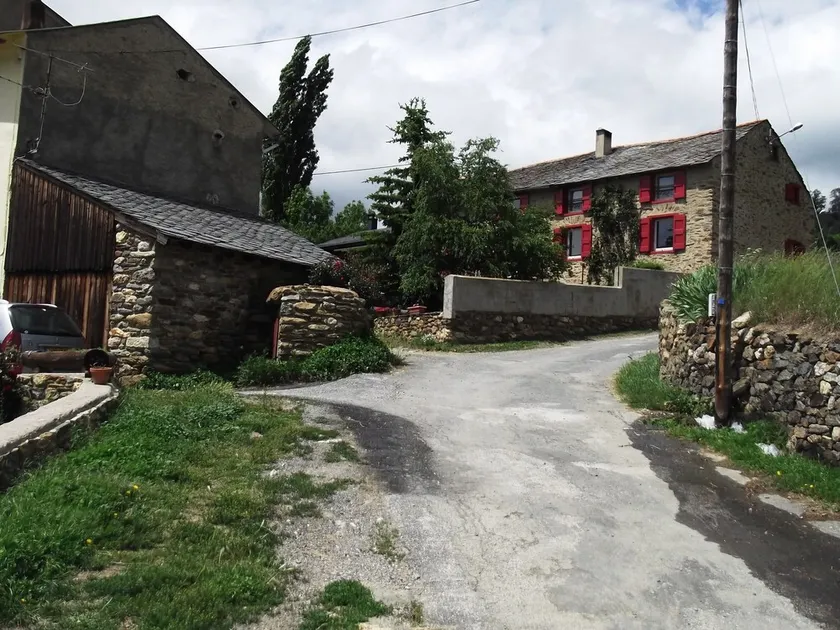 Traditional mountain house - Image 1