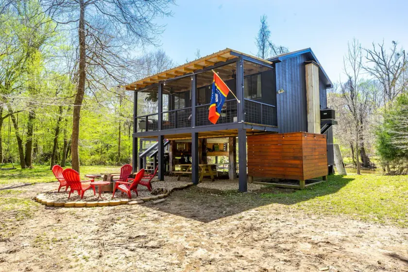Riverfront Cottage - Get Away from It All!  - Image 1