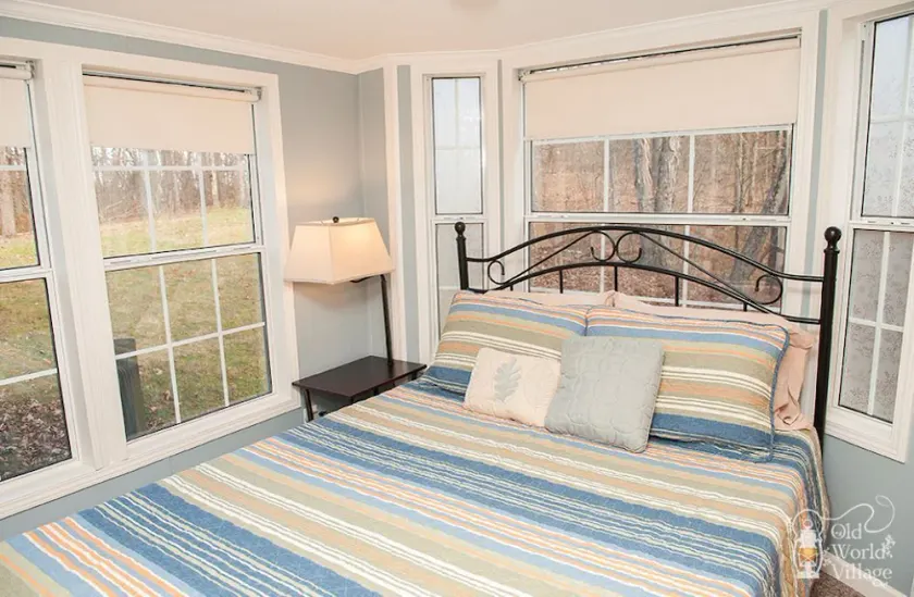 Cooperstown Getaway! Cottage # 3- Old World Village - Image 1