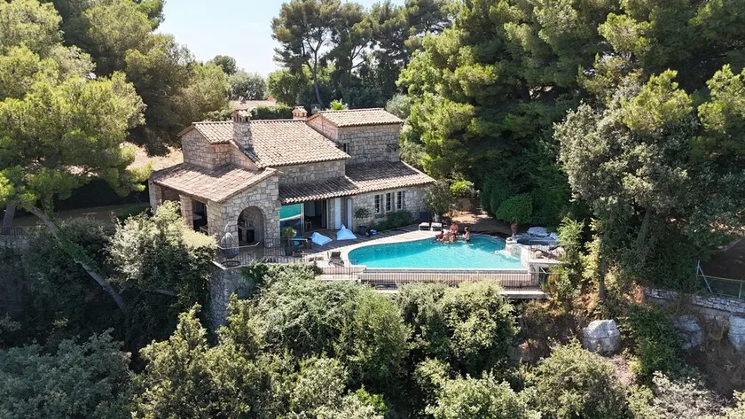 Character stone house - Exceptional view 180 ° sea and mountain - Image 1