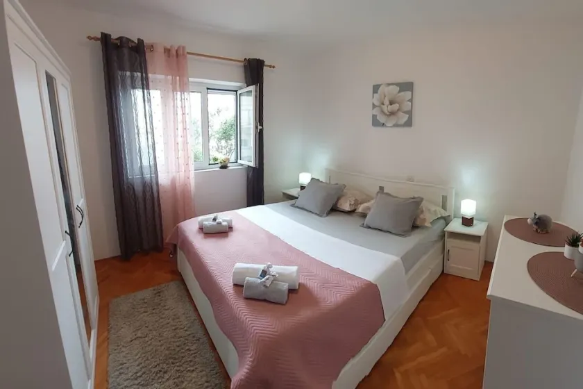 Two bedroom apartment with terrace Sućuraj, Hvar (A-5671-a) - Image 1